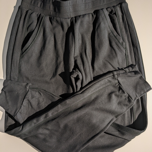 Fabletics Joggers - Picture 2 of 4